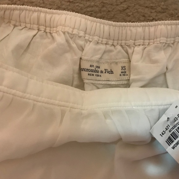 Abercrombie & Fitch white & silver sequin skirt - Picture 6 of 6